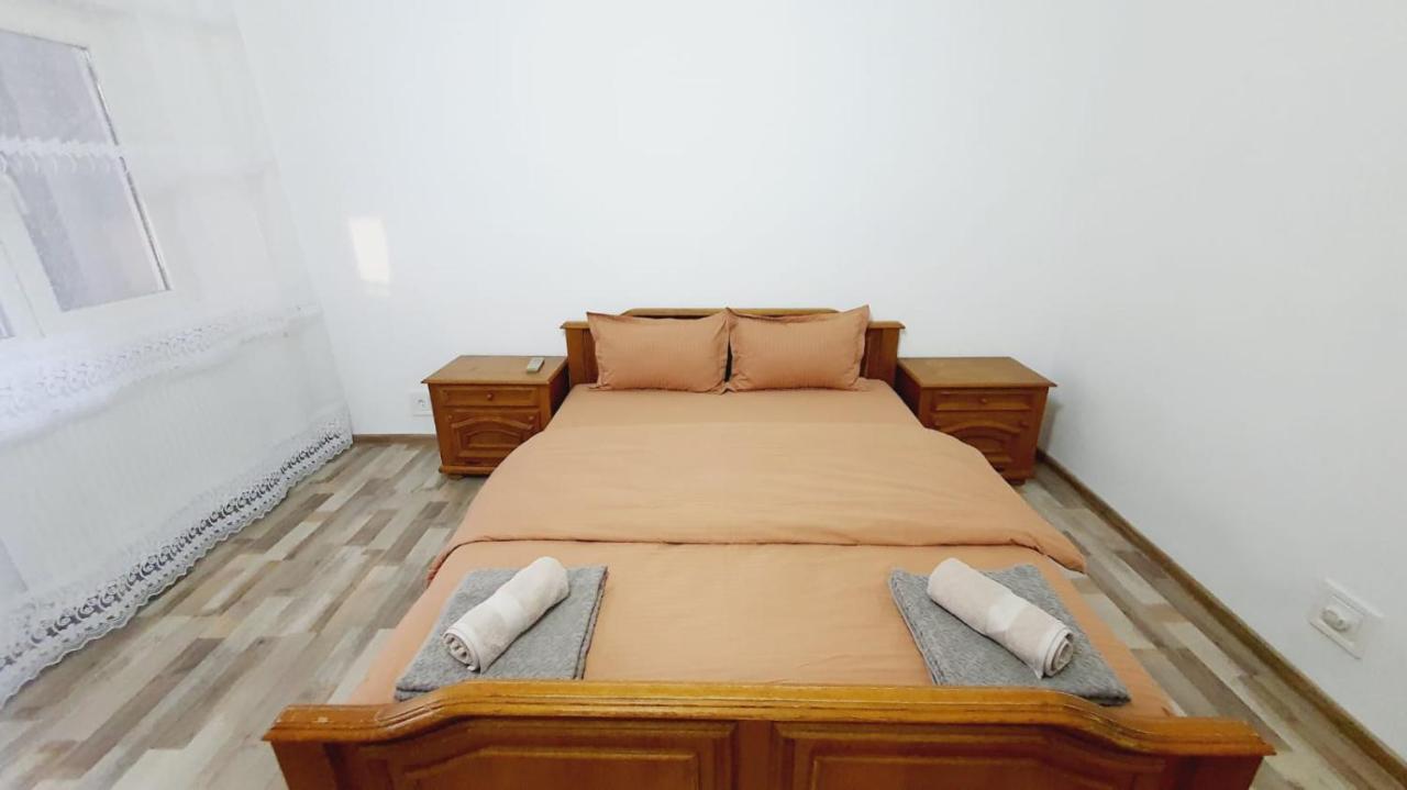 Apartament Radoi Apartment Drobeta Turnu Severin Exterior photo